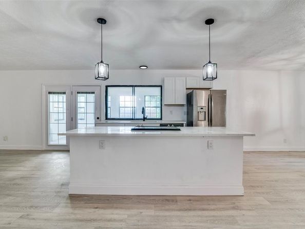 6401  Gate ridge Circle , Garland Texas 75043