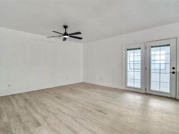 6401  Gate ridge Circle , Garland Texas 75043