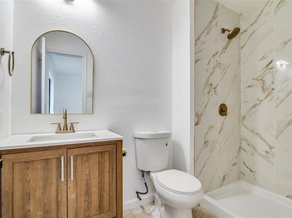 6401  Gate ridge Circle , Garland Texas 75043