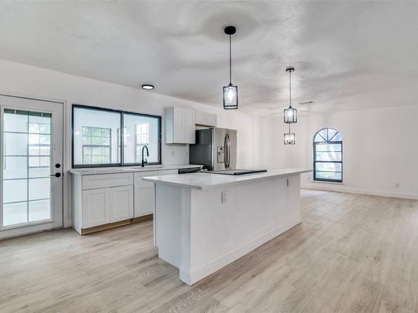 6401  Gate ridge Circle , Garland Texas 75043