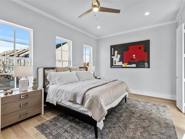 4618  Greenborough Lane , Dallas Texas 75219