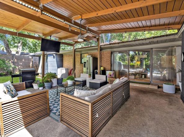 9907  Woodgrove Drive , Dallas Texas 75218