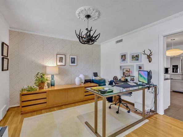 9907  Woodgrove Drive , Dallas Texas 75218