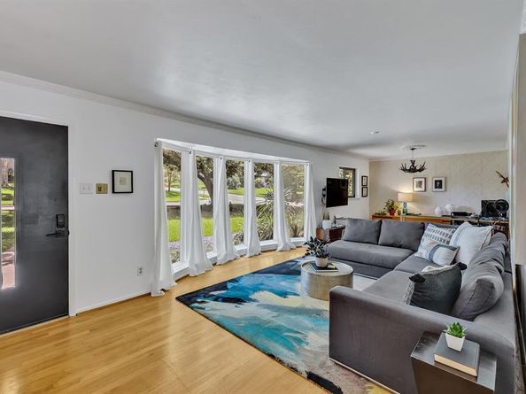 9907  Woodgrove Drive , Dallas Texas 75218