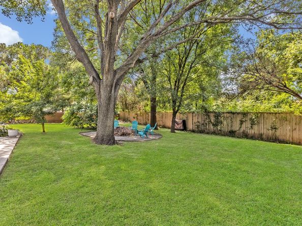 9907  Woodgrove Drive , Dallas Texas 75218