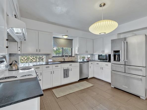 9907  Woodgrove Drive , Dallas Texas 75218