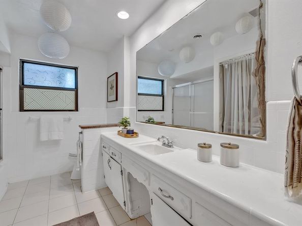 9907  Woodgrove Drive , Dallas Texas 75218