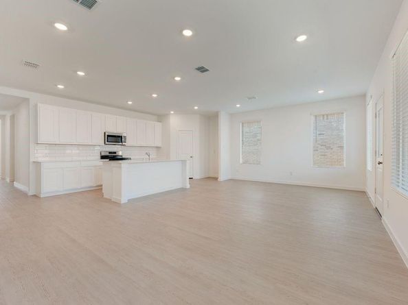 10032  Crystal Bend Drive , Fort Worth Texas 76108