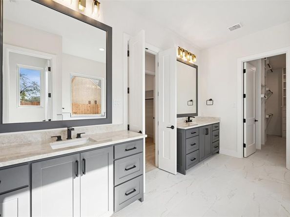 204  Pecan Street , Roanoke Texas 76262