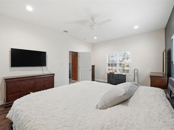 201 W Enon Avenue , Everman Texas 76140