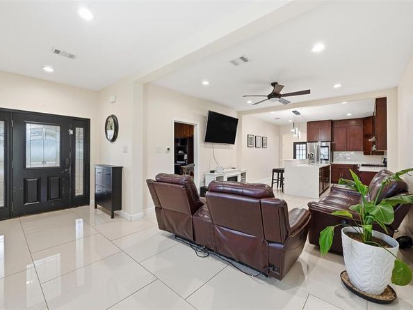 201 W Enon Avenue , Everman Texas 76140