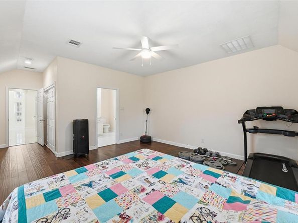 201 W Enon Avenue , Everman Texas 76140