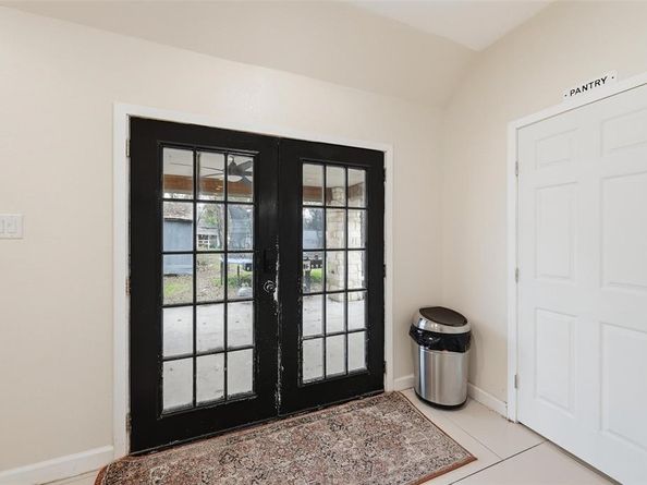 201 W Enon Avenue , Everman Texas 76140