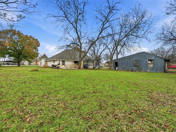 201 W Enon Avenue , Everman Texas 76140