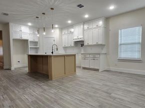 5601  Houghton Avenue , Fort Worth Texas 76107