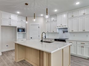 5601  Houghton Avenue , Fort Worth Texas 76107