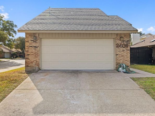 2406  Mira Drive , Garland Texas 75044