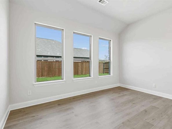 201  Cross Timbers Street , Azle Texas 76020