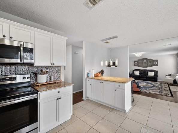 1318  Gilday Drive , Arlington Texas 76002