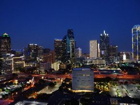 2408  Victory Park Lane  939, Dallas Texas 75219