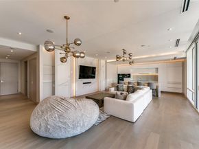 2408  Victory Park Lane  939, Dallas Texas 75219