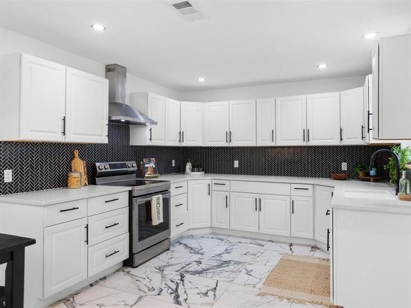 5217  Nell Street , Fort Worth Texas 76119