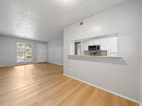 4211  Holland Avenue  105, Dallas Texas 75219