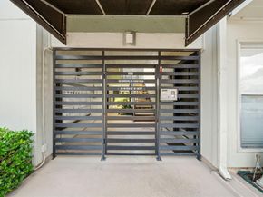 4211  Holland Avenue  105, Dallas Texas 75219