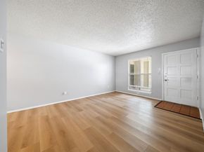 4211  Holland Avenue  105, Dallas Texas 75219