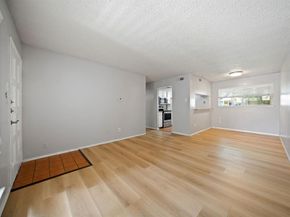 4211  Holland Avenue  105, Dallas Texas 75219