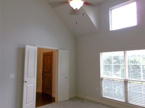 883  Birds Fort Trail , Arlington Texas 76005