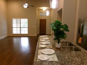 883  Birds Fort Trail , Arlington Texas 76005
