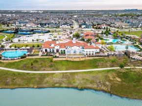 883  Birds Fort Trail , Arlington Texas 76005