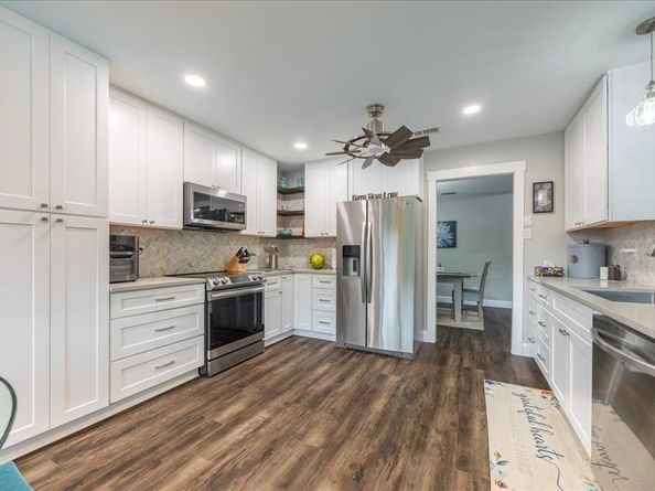 2223  Valley Mill  , Carrollton Texas 75006
