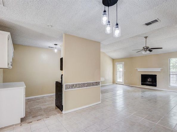 5808  Caprock Drive , Arlington Texas 76018