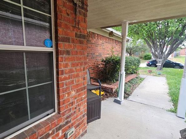 2417  Ensenada Lane , Fort Worth Texas 76108