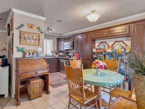 5706  Bramblewood Court , Arlington Texas 76017