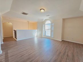 5207 W Cove Way , Grand Prairie Texas 75052