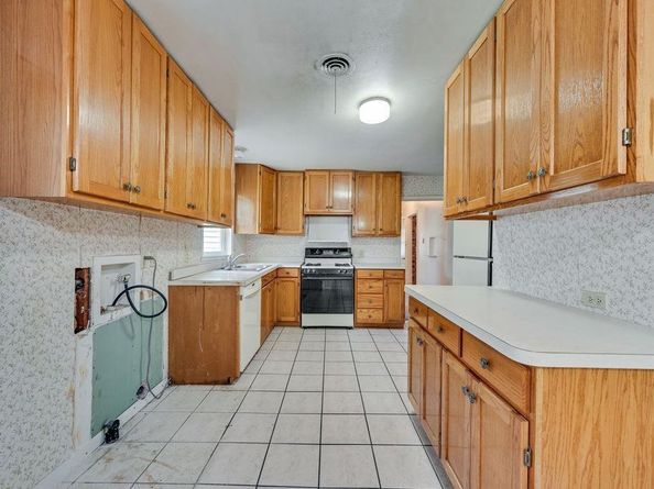 2219  Morgan Street , Irving Texas 75062