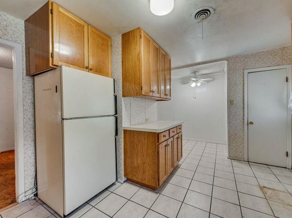 2219  Morgan Street , Irving Texas 75062