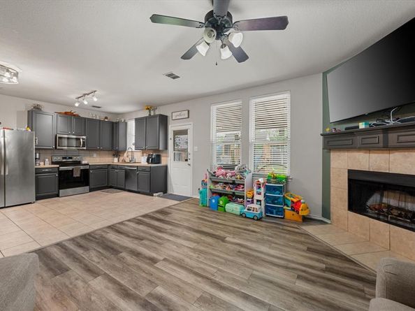 517  Zachum Drive , Arlington Texas 76002