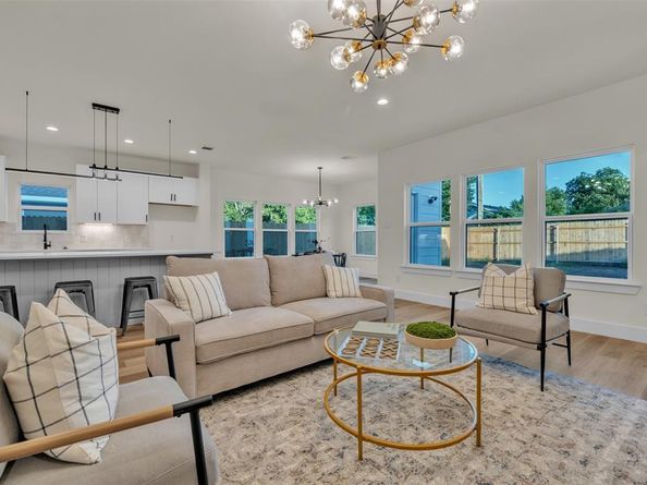 1442 E Allen Avenue , Fort Worth Texas 76104