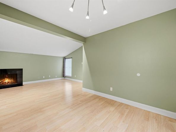 12824  Midway Road  2136, Dallas Texas 75244