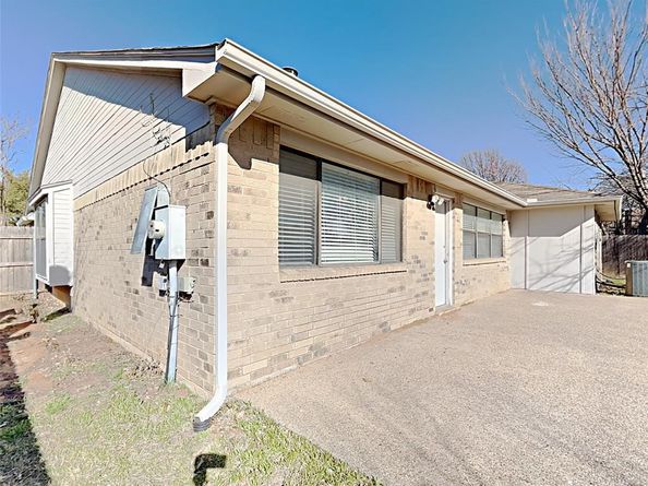 3404  Vine Ridge , Bedford Texas 76021