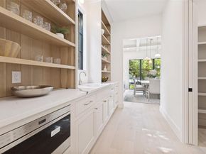 6803  Casa Loma Avenue , Dallas Texas 75214