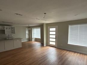 1214 E Waco Avenue , Dallas Texas 75216