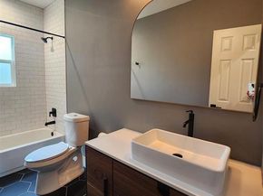 208 N Waverly Drive  206208, Dallas Texas 75208