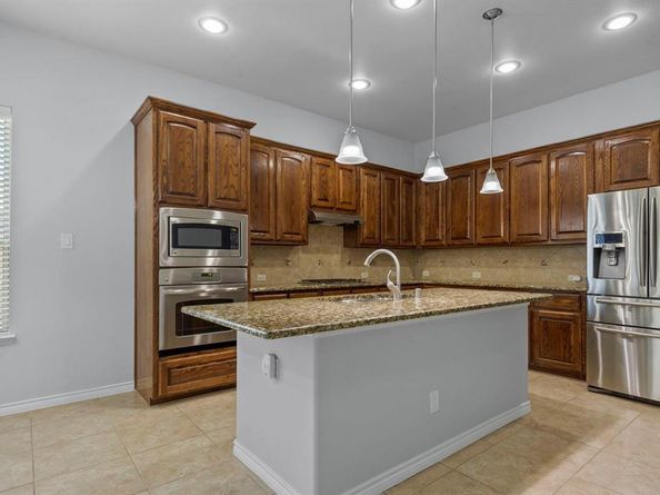 913  Lampassas Trail , McKinney Texas 75072