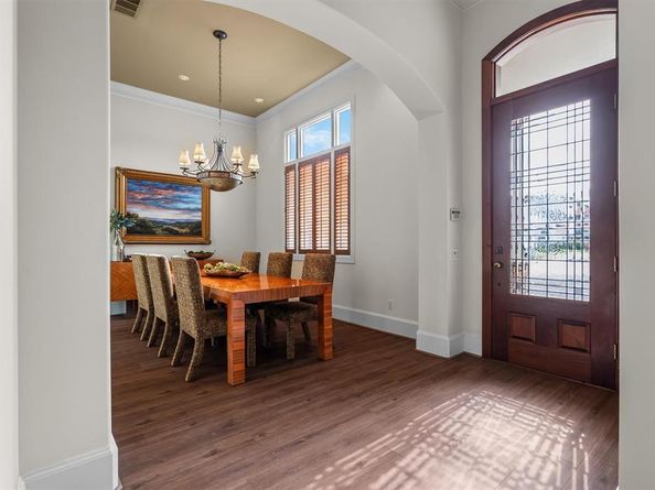12  Park Row Court , Pantego Texas 76013