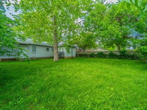 2526  Rolinda Drive , Dallas Texas 75211